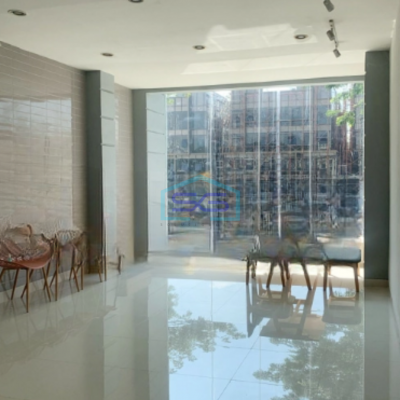 Disewakan Ruko 3 Lantai Luas Bangunan  400 m² di Gading Serpong Tangerang