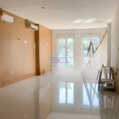 Disewakan Ruko 3 Lantai Luas Bangunan  400 m² di Gading Serpong Tangerang