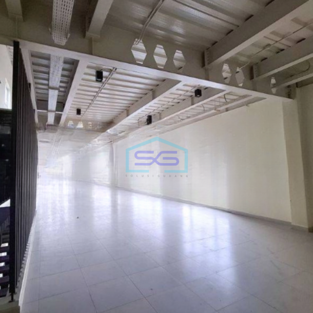 Disewakan Ruko Luas Bangunan  225 m² di Pantai Indah Kapuk Jakarta Utara-4