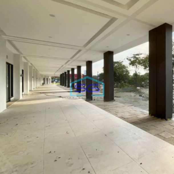 Disewakan Ruko 3 Lantai Luas Bangunan  188 m² di Gading Serpong Tangerang-1