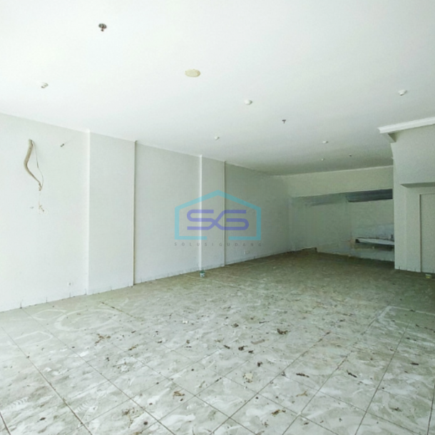 Disewakan Ruko 2 Lantai Luas Bangunan  187 m² di Gading Serpong Tangerang-1
