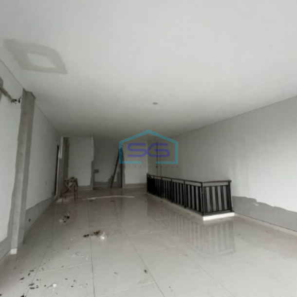 Disewakan Ruko Hoek Baru Siap Pakai Strategis High Ceiling Gading Serpong Tangerang LB 320m2-7