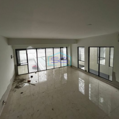 Disewakan Ruko Hoek Baru Siap Pakai Strategis High Ceiling Gading Serpong Tangerang LB 320m2