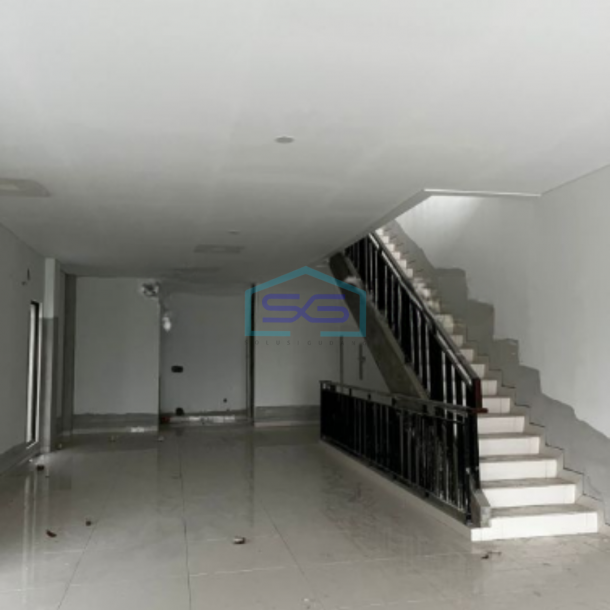 Disewakan Ruko Hoek Baru Siap Pakai Strategis High Ceiling Gading Serpong Tangerang LB 320m2-5