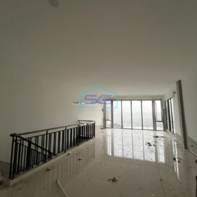 Disewakan Ruko Hoek Baru Siap Pakai Strategis High Ceiling Gading Serpong Tangerang LB 320m2