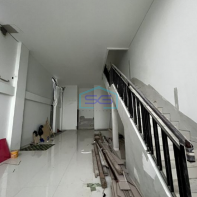 Disewakan Ruko Hoek Baru Siap Pakai Strategis High Ceiling Gading Serpong Tangerang LB 320m2