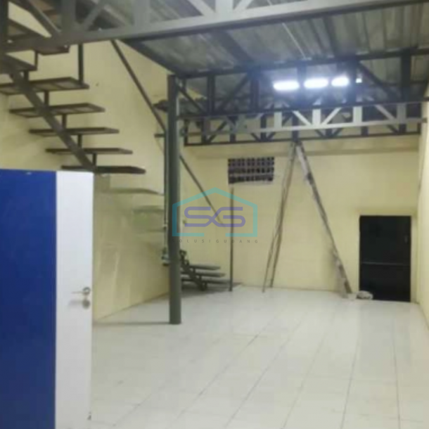 Disewakan Cepat Gudang Luas Bangunan  200 m² di Pademangan Jakarta Utara-1
