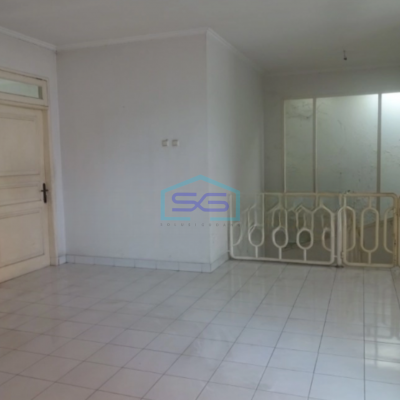 Disewakan Gudang 2 Lantai Luas Bangunan 646 m² di Menteng Jakarta Pusat