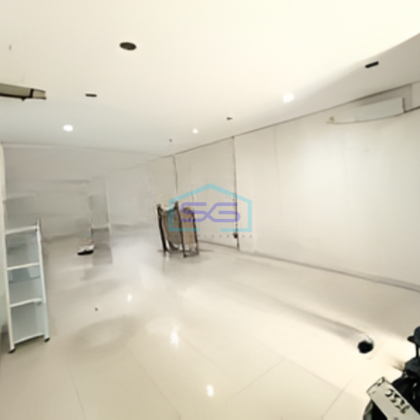 Dijual Ruko Lokasi Bebas Banjir di Jakarta Selatan Luas Bangunan  615 m²-2