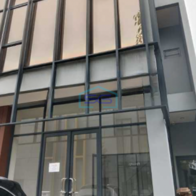 Disewakan Ruko Luas Bangunan  122 m² Lokasi Bebas Banjir di BSD Tangerang