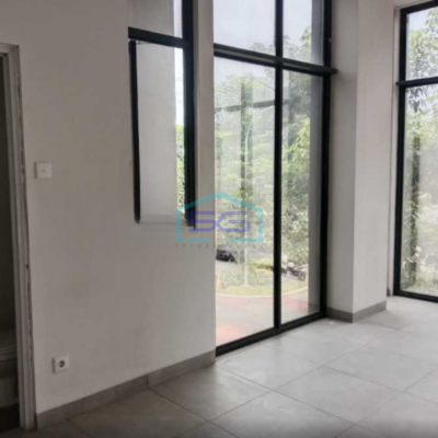 Disewakan Ruko Luas Bangunan  122 m² Lokasi Bebas Banjir di BSD Tangerang
