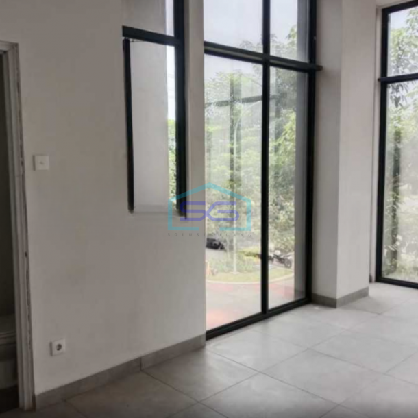 Disewakan Ruko Luas Bangunan  122 m² Lokasi Bebas Banjir di BSD Tangerang-2
