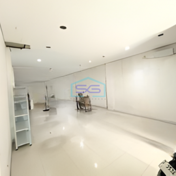 Dijual Ruko Luas Bangunan  615 m² Lokasi Bebas Banjir di Jakarta Selatan-2