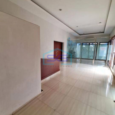 Disewakan Ruko 2 lantai , lokasi di pinggir jln raya Jagakarsa Jakarta Selatan