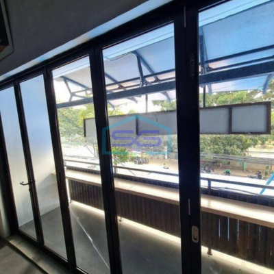 Disewakan Ruko 2 lantai , lokasi di pinggir jln raya Jagakarsa Jakarta Selatan