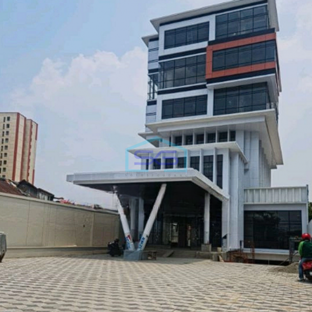Dijual Gedung Kantor 7 Lantai + Basement Di Lokasi Strategis di Jatinegara Jakarta Timur LB 3060m2-1