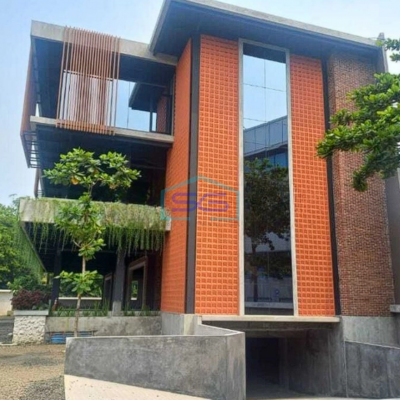 Disewakan Gedung Siap Pakai di Pejaten Barat Jakarta Selatan LB 2100m2