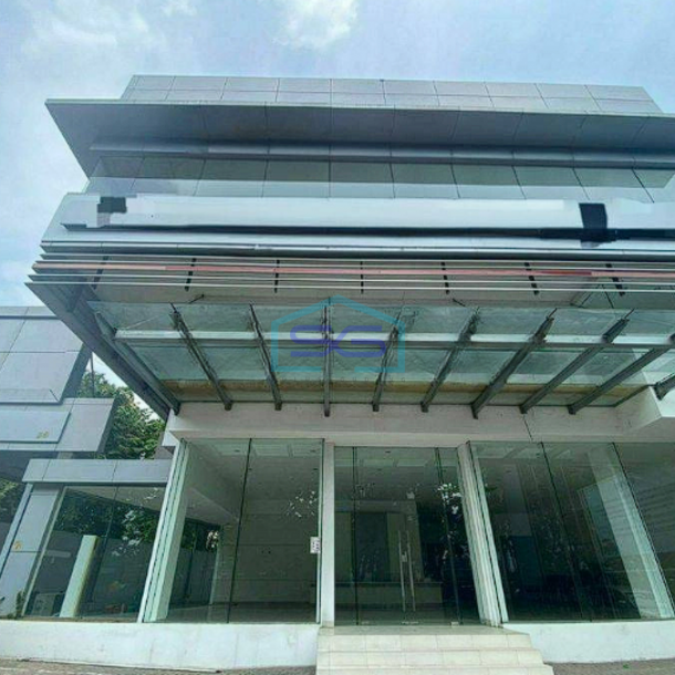 Disewakan Gedung Strategis Ex Honda Sunter Jakarta Utara Luas & Siap Pakai LB 1884m2-1