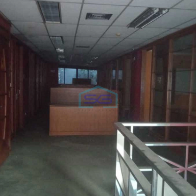 Disewakan Gedung Strategis 4 Lantai Di Jalan Johar, Menteng Jakarta Pusat LB 1000m2