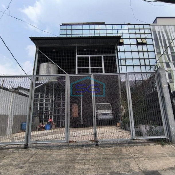 Dijual Ruko Gandeng Menteng Jakarta Pusat Luas Bangunan 780m2-1
