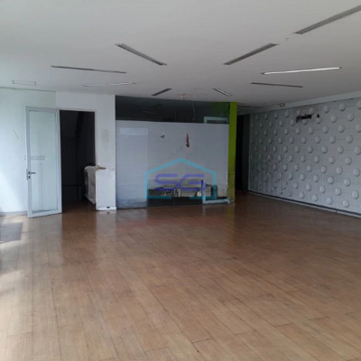 Disewakan Ruko Gandeng – Posisi Hoek, Kebon Jeruk Jakarta Barat LB 660m2-2