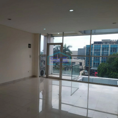 Disewakan Ruko Gandeng di Komplek Ruko Crown Palace Tebet Jakarta Selatan LB 700m2