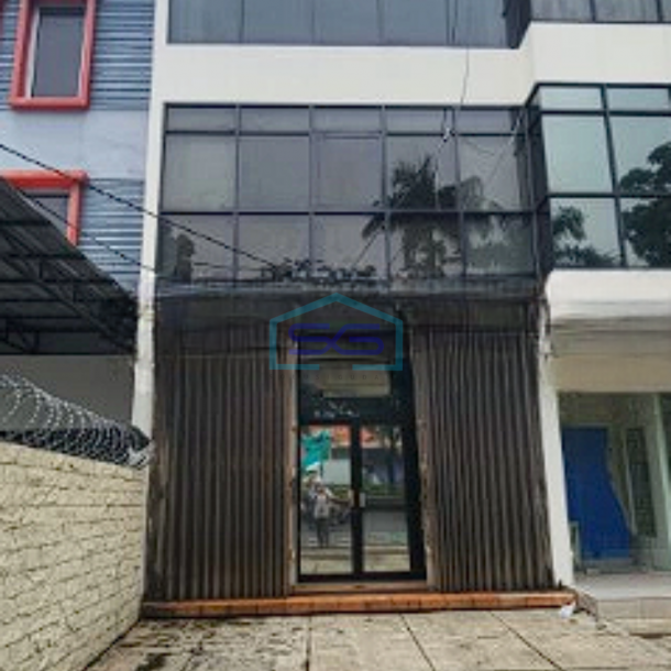 Disewakan Ruko 4 Lantai Di Cideng Timur Jakarta Pusat LB 340m2 Lokasi Strategis-1