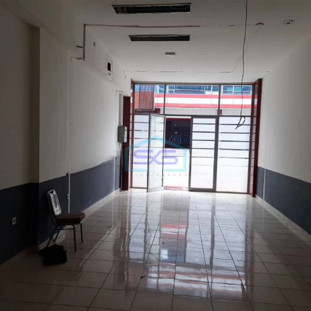 Disewakan Ruko di Kebon Jeruk, Jl. Perjuangan Jakarta Barat LB 273m2-1