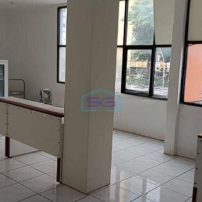 Disewakan Ruko Gandeng Strategis di Matraman Jakarta Timur Luas 200m2