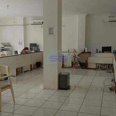 Disewakan Ruko Gandeng Strategis di Matraman Jakarta Timur Luas 200m2