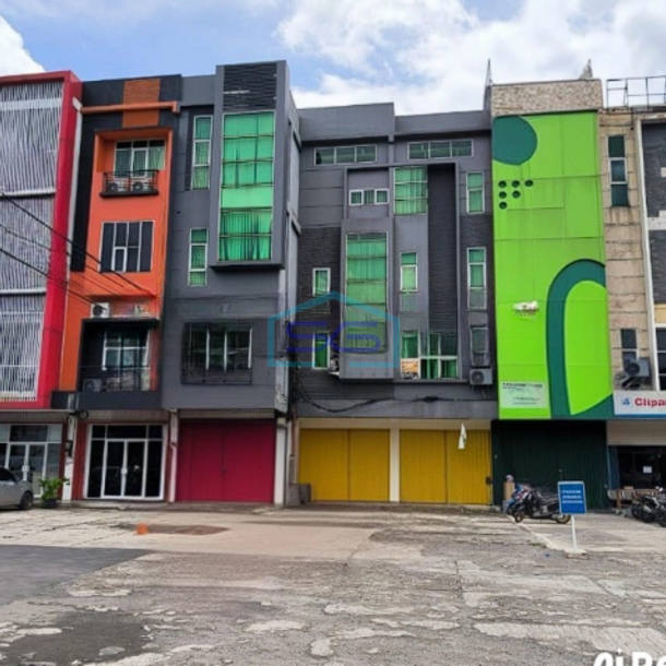Disewakan Ruko Pejaten Timur 4 Lantai, Lokasi Strategis Jakarta Selatan LB 300m2-1