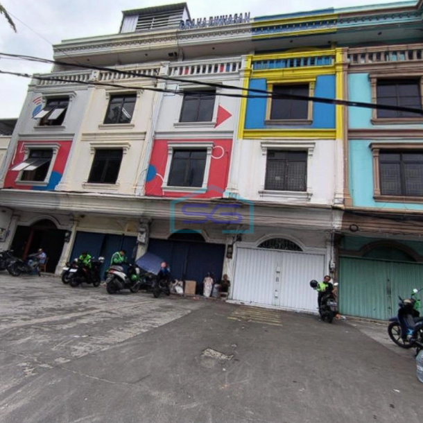 Disewakan Ruko 4 Lantai Lokasi Strategis Di Tebet Jakarta Selatan LB 300m2-1