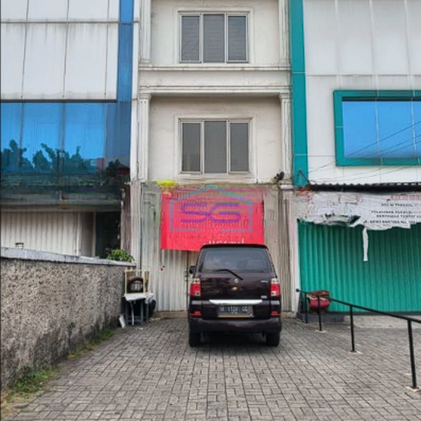 Disewakan Ruko Ex Bank di Cawang Jakarta Timur Luas Bangunan 240m2-1