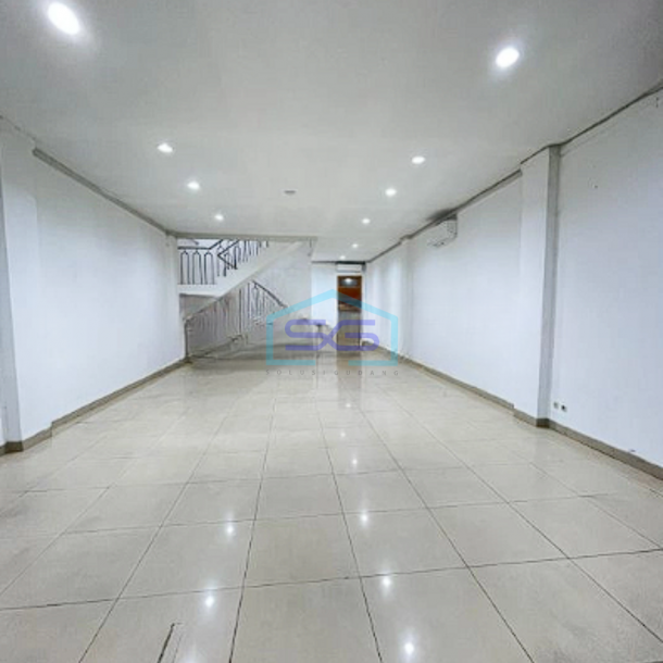Disewakan Ruko 4 Lantai + Rooftop Di Muara Karang Penjaringan Jakarta Utara LB 552m2-4
