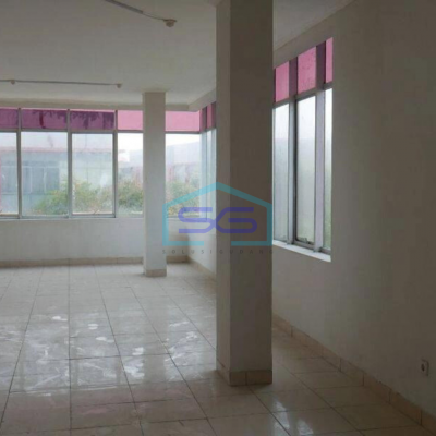 Dijual Ruko 4 Lantai Hook / Hoek Furnished Murah dan Strategis