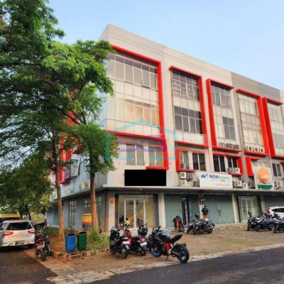 Dijual Ruko 4 Lantai Hook / Hoek Furnished Murah dan Strategis