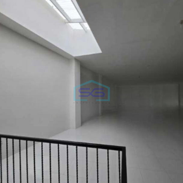 Disewakan Ruko 3 Lantai di Tengah Kota Malang Jawa Timur-2