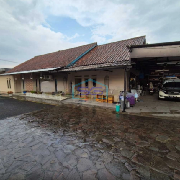 Dijual Cipatik Gudang Tanah Gede di Bandung Bisa Bangun Sesuai Kebutuhan LT 2050m2-1