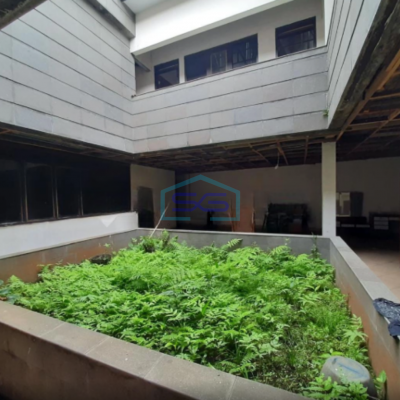 Dijual Gedung di Setiabudi Bandung Mainroad Hitung Tanah Jual Cepat LT 1059m2