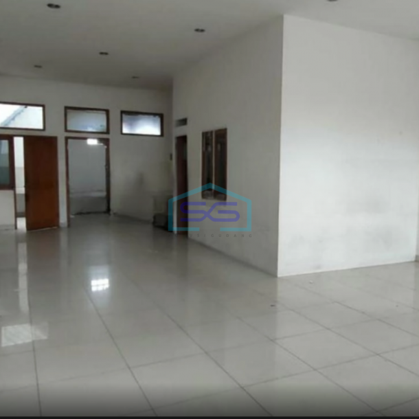 Dijual Ruko Siap Huni Rendeng Dekat Tol Moh Toha Bandung Parkir Luas LT 258m2-2