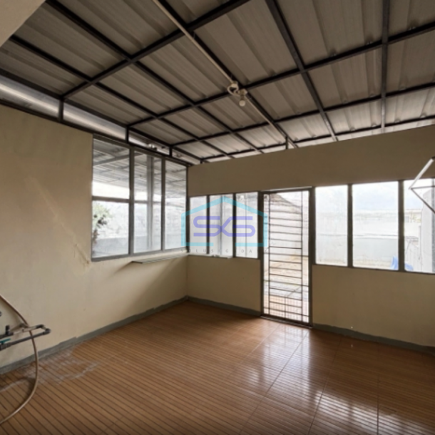 Dijual Ruko Siap Huni di Cijerah Bandung Ruko 2.5 Lantai Siap Usaha Parkir Luas LB 168m2-1