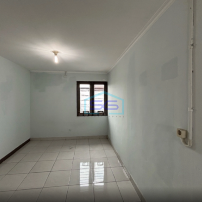 Dijual Ruko Siap Huni di Cijerah Bandung Ruko 2.5 Lantai Siap Usaha Parkir Luas LB 168m2
