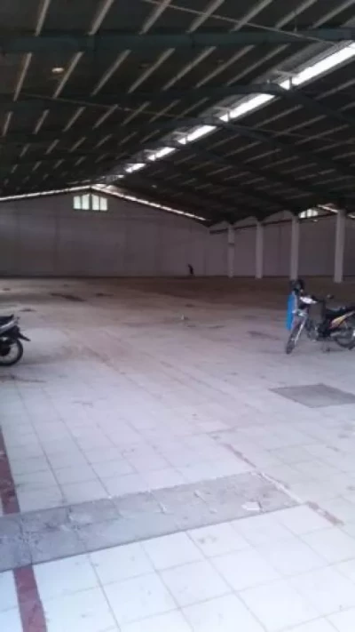 Disewakan gudang di Cakung luas bangunan 6000 meter