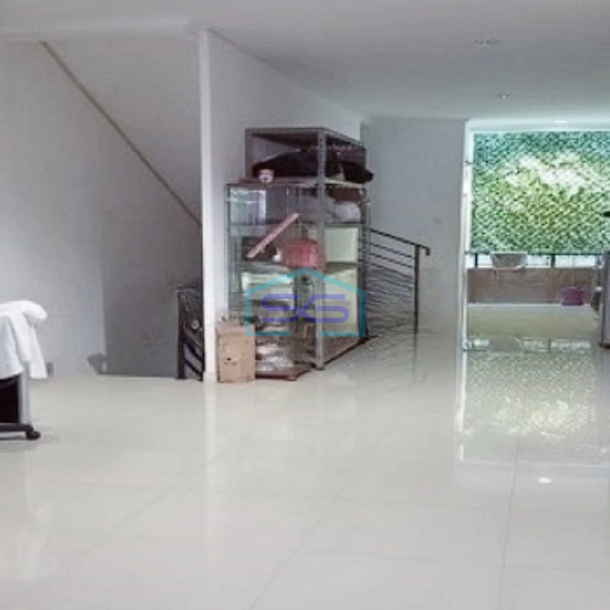 Dijual Ruko Semi Furnished Jalan Lebar di Green Ville Jakarta Barat LB 240m2-1