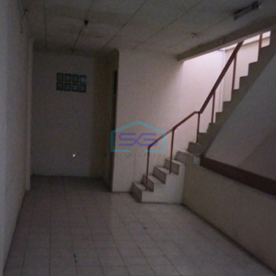 Disewakan Ruko Strategis, Cocok Untuk Kantor, Toko di Tanjung Duren Raya Jakarta Barat LB 290m2