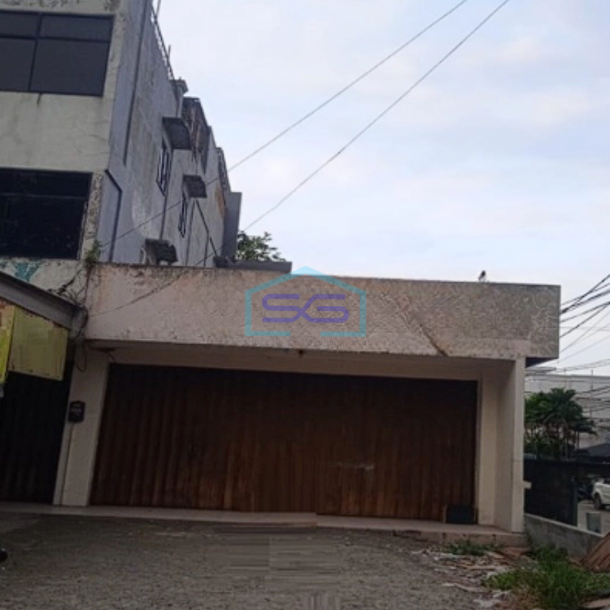 Disewakan Ruko Hook 1 Lantai Jalanan Lebar Strategis di Greenville Jakarta Barat LT 168m2-1