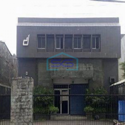 Dijual Gudang dan Kantor, Siap Pakai, Zona Komersial di Kebon Jeruk
