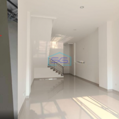 Disewakan Ruko Osaka PIK Jakarta Utara LB 200m2 Bangunan 3 lantai Hadap Jalan Raya