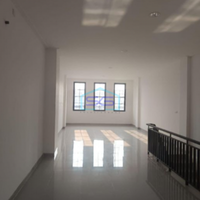 Disewakan Ruko Osaka PIK Jakarta Utara LB 200m2 Bangunan 3 lantai Hadap Jalan Raya