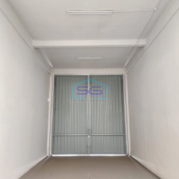 Disewakan Gudang Luas Bangunan 369m2 Lantai Sudah Epoxy Rapih Siap Pakai di Kotabumi Tangerang-1